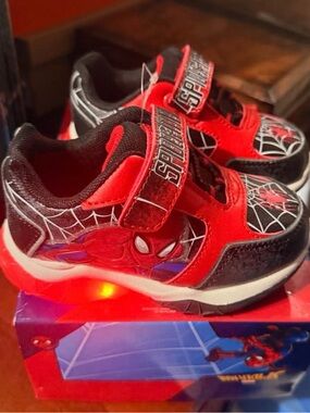 Marvel Spider-Man Red and Black Kids Light-Up Sneakers